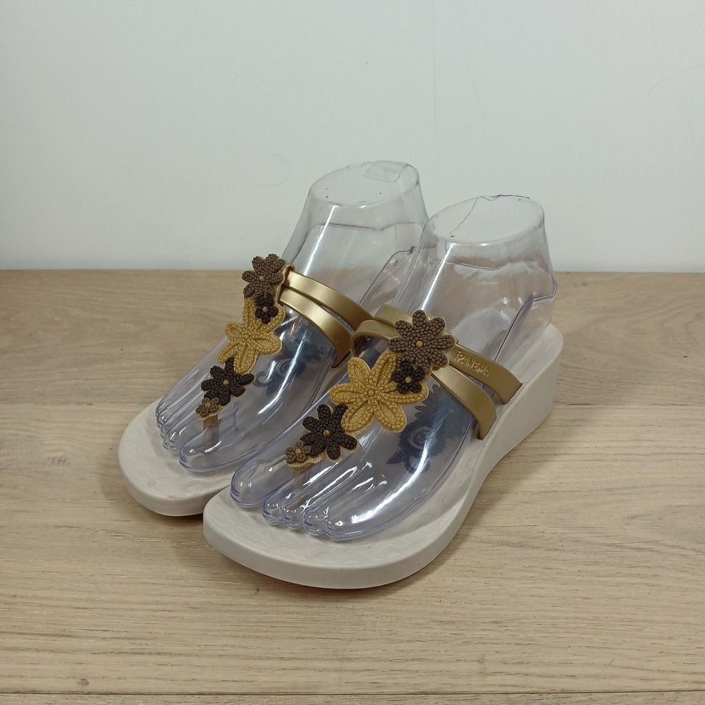 Ipanema Sandals Womens 6 Beige Floral Platform Thong Slides Summer Beach Boho